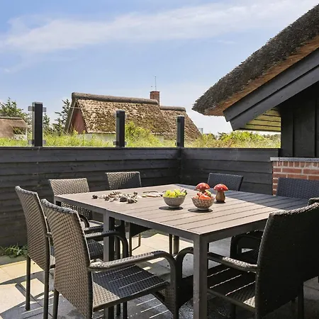 Tranquil Retreat - By Traum *