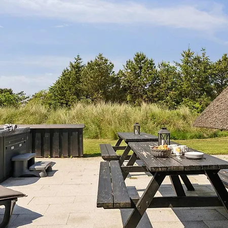 Tranquil Retreat - By Traum *