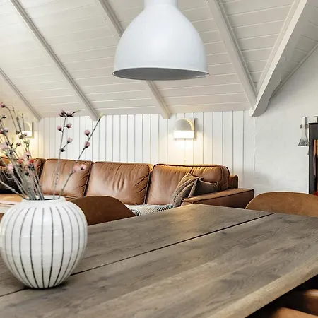 Five-Bedroom Holiday home in Blåvand 8 Feriehus
