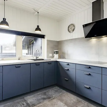 Five-Bedroom Holiday home in Blåvand 8 *