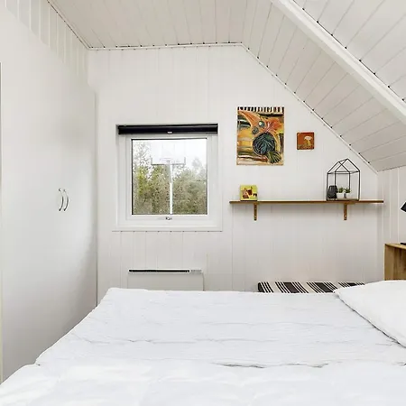 Tranquil Retreat - By Traum *