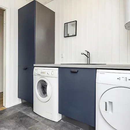 Five-Bedroom Holiday home in Blåvand 8